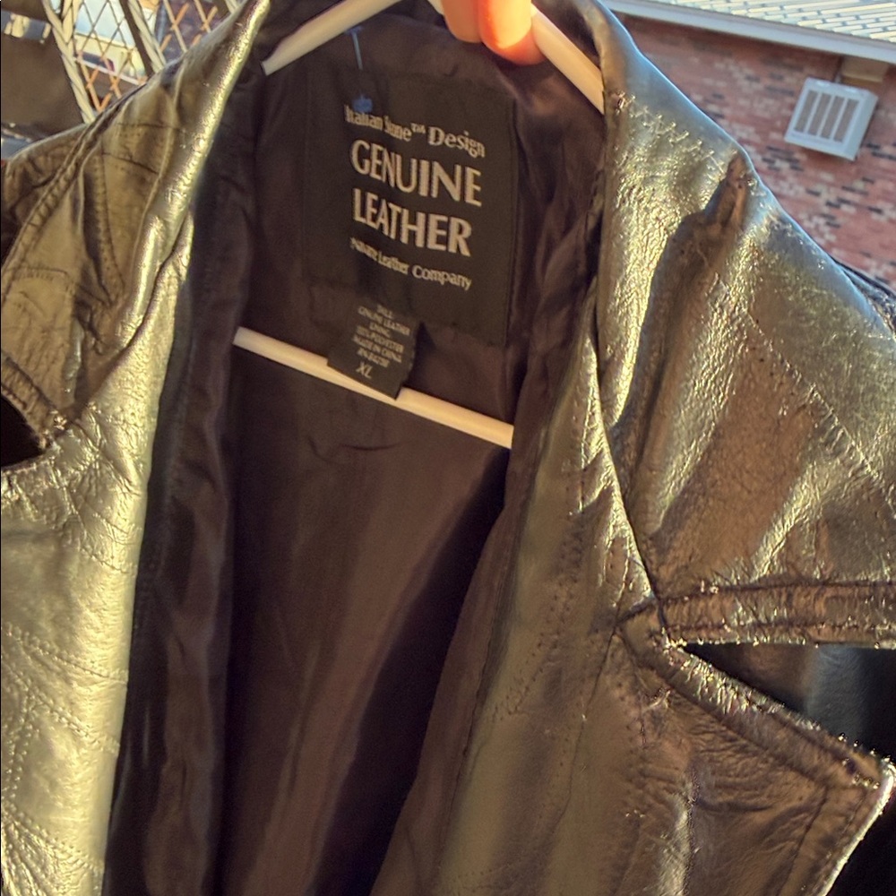 Genuine Leather Men's Black Long Trench Coat - Classic Style - Picture 13 of 13